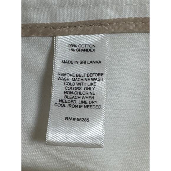 NEW Express White Cotton Shorts Womens 12 Flat Front 4.5 Inseam Pockets NWT - Picture 4 of 5